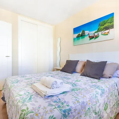 2 Linea Playa Carihuela 公寓 *
